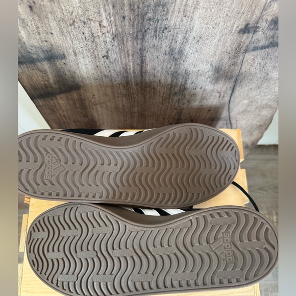 Adidas VL Court 3.0 Sneakers Black White Stripes Gum Sole SZ9.5 - Picture 2 of 14